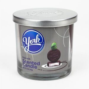 Hershey’s York Peppermint Patty Scented 3 Wick Candle 14oz